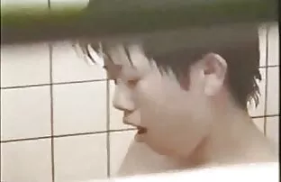 Mofos - streaming porno française Trois copines ennuyées commencent une orgie intense