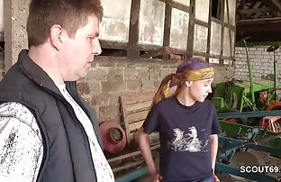 Twistys - film adultes streaming Une blonde naturelle ludique se masturbe avec son verre