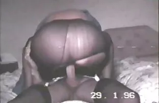 Blonde suce profondément la bite avant de baiser la chatte et le film x streaming mature cul