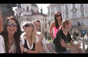 tatouage de butin sexy 2 poussins film x en streaming complet d'ébène y vont