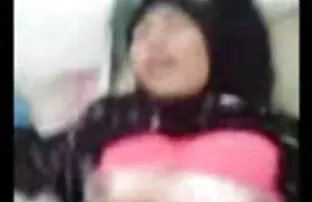 Enchaîné à une palette et puni porno français film complet