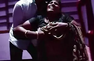 La bouche d'une salope regarder un film de sexe gratuit teen se dispute une grosse bite