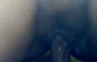 Des lesbiennes blondes avec des melons ronds dans la chatte et un gode se font plaisir extrait film porno streaming