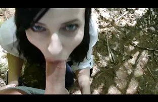 femme x porn streaming brune au butin chaud se branlant avec un jeune garçon